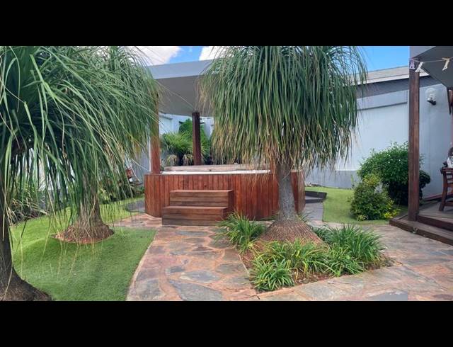 4 BEDROOM HOUSE FOR SALE IN ELDO VILLAGE